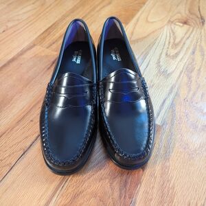 G.H. Bass Women's Black Loafers